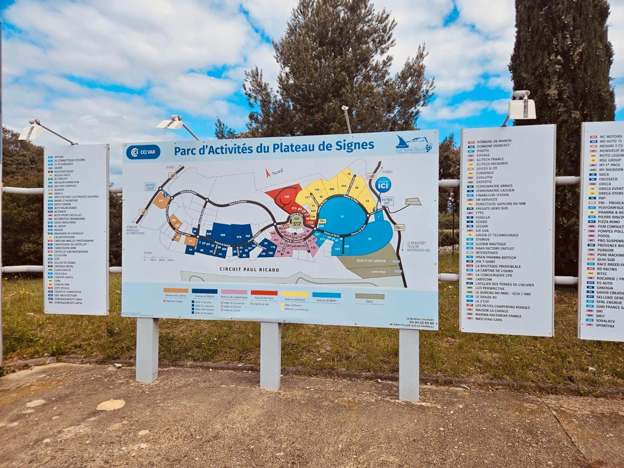 Le Castellet Et Proche Circuit Paul-ricard A 20 Mn De La