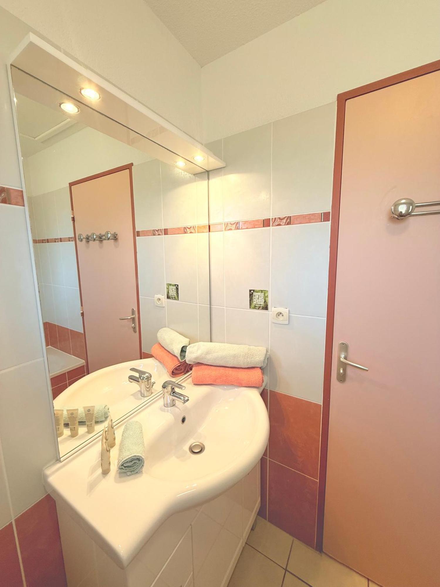 Le Castellet Et Proche Circuit Paul-ricard A 20 Mn De La Holiday home *